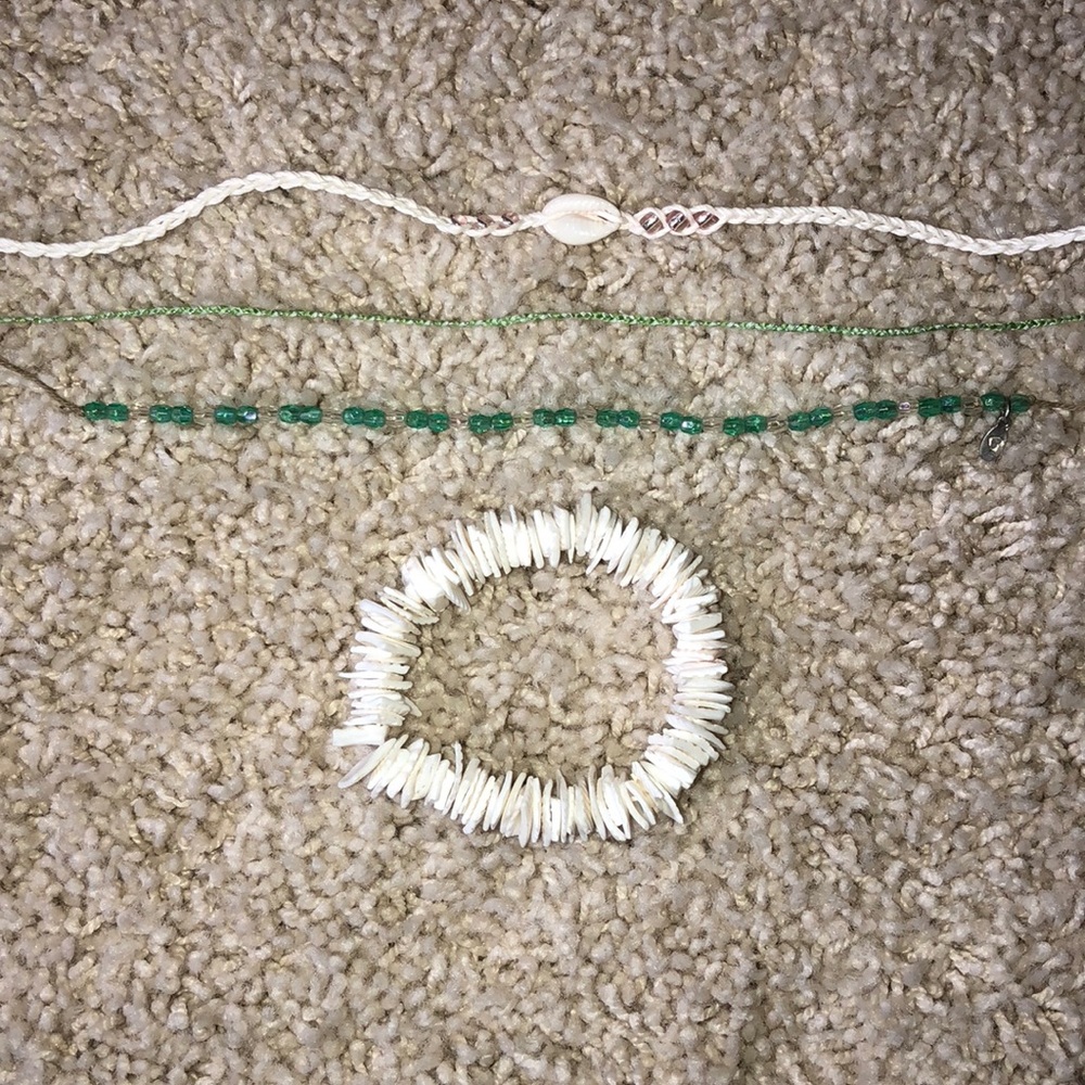 Bundle of 4 bracelets